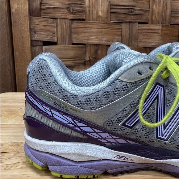 New Balance Barringer 890 v2 Women's Gray and Lime Athletic Shoes - Picture 3 of 5